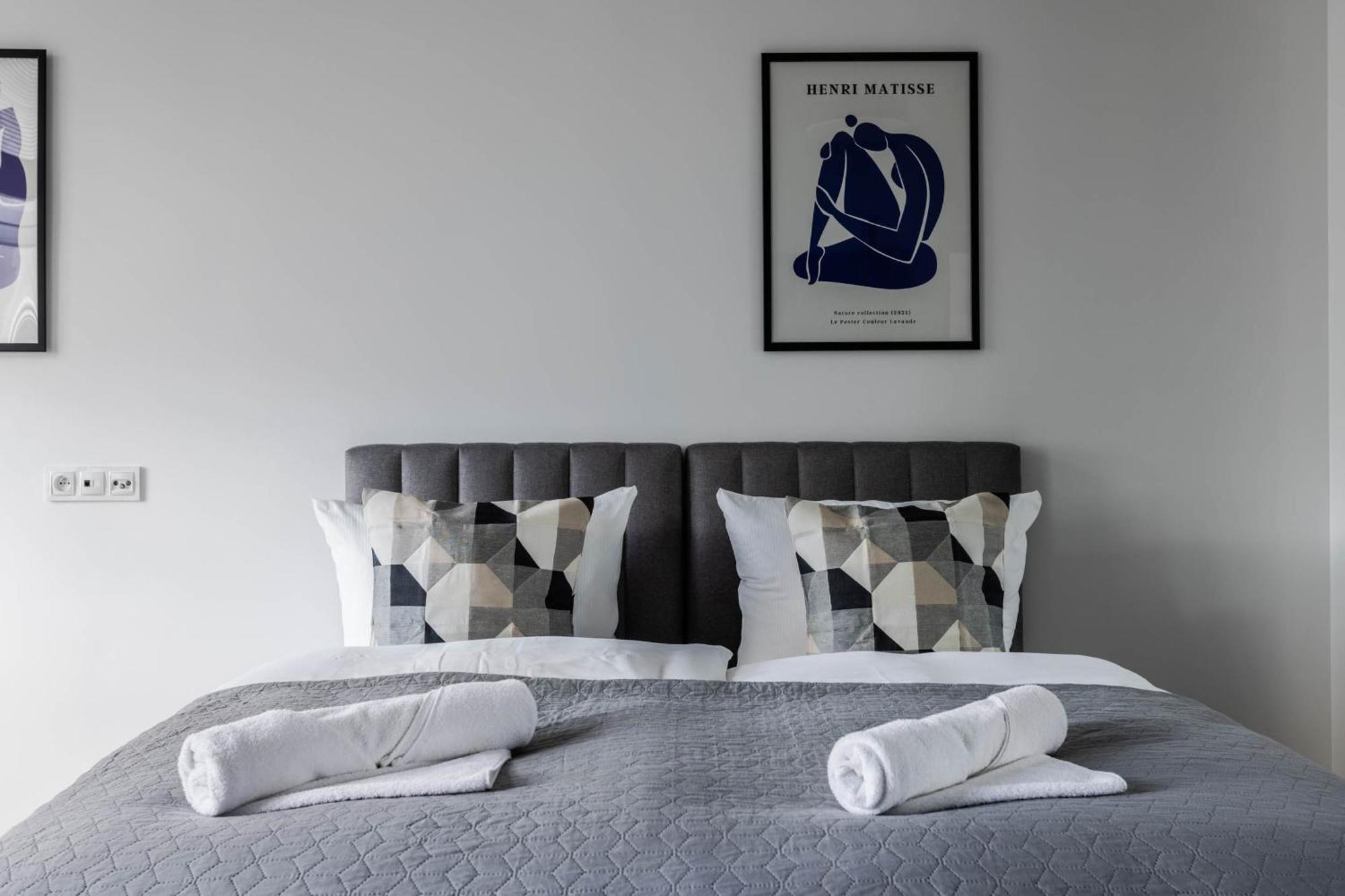 Przytulne I Komfortowe Studia Very Berry W Poznaniu By Noclegi Renters Exteriör bild